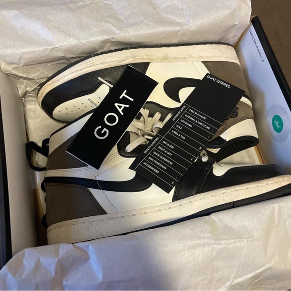 Jordan 1 Mocha High - Picture 2 of 3